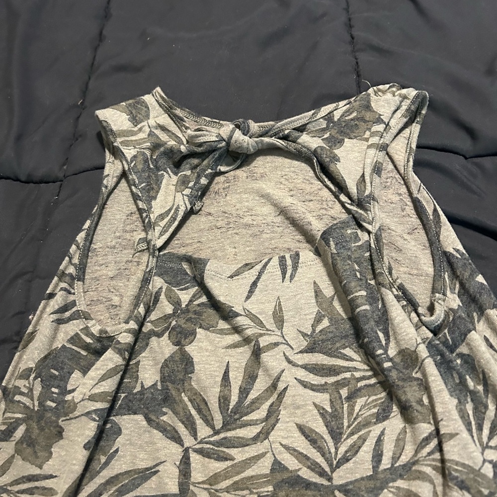 Tank top - Picture 3 of 3